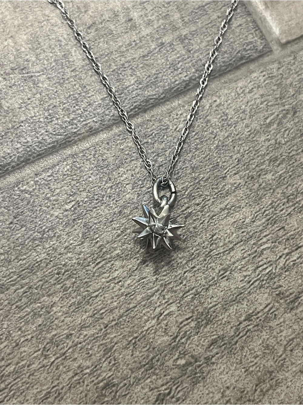 Ecco Ster Silver Starburst Charm Necklace - Silver